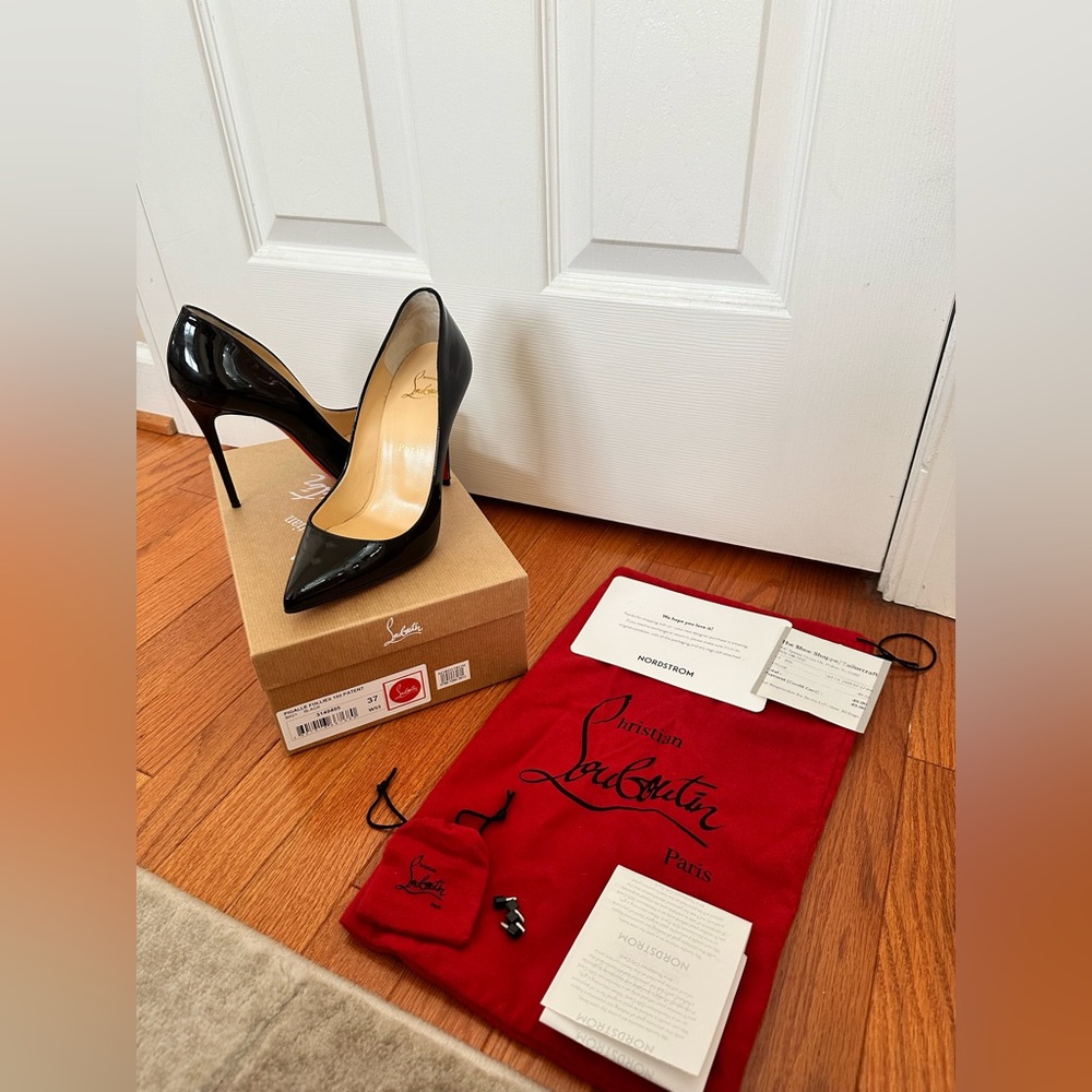 Christian Louboutin Pigalle Plato 100 Patent Leather Pumps - Picture 9 of 10